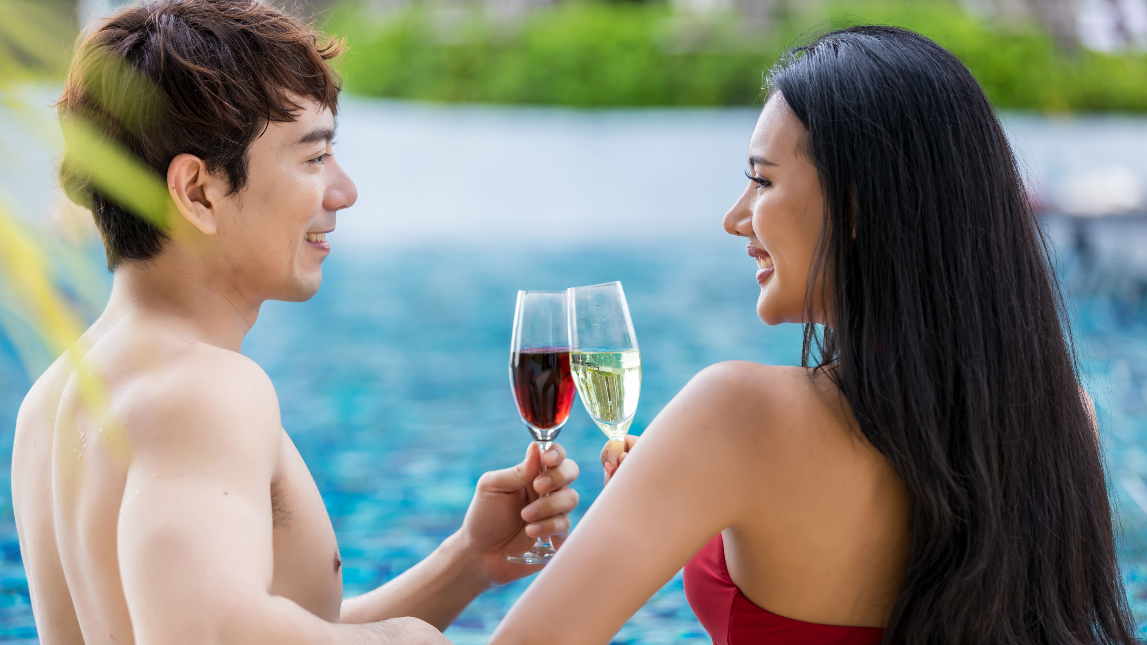 Couple cheering with Champagne
