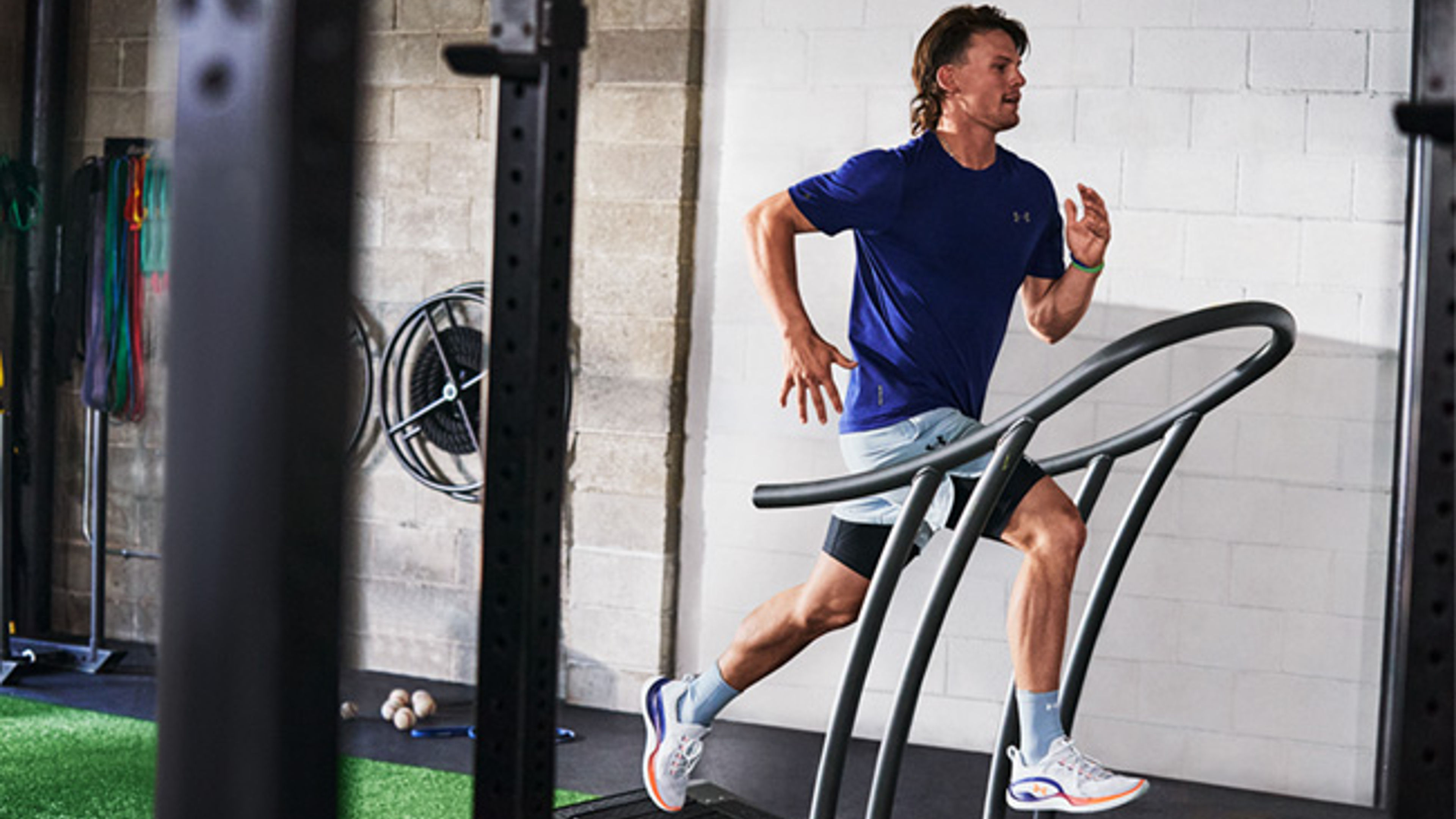 Imej Sepanduk - Under Armour