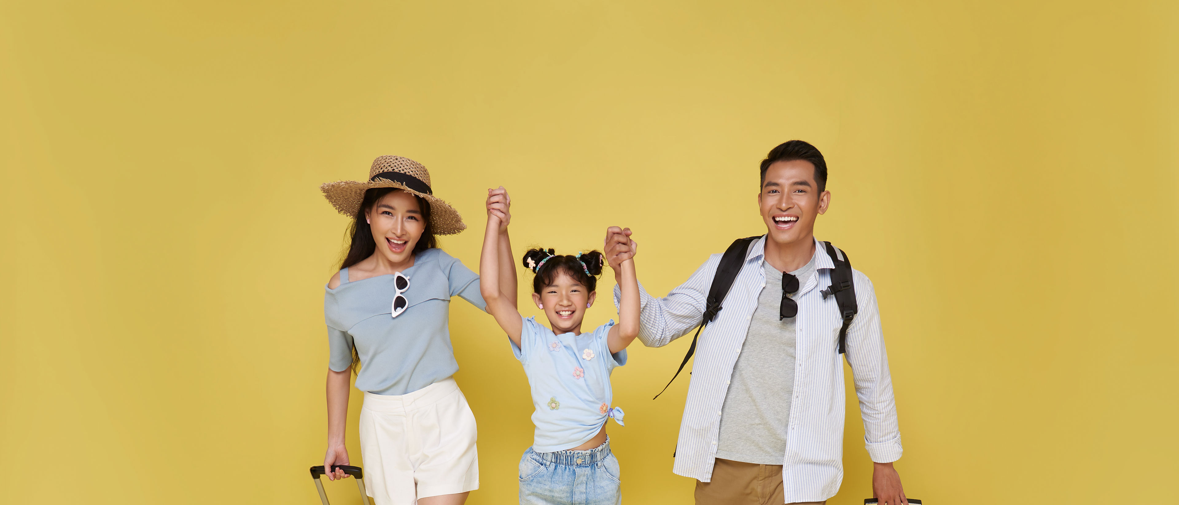 Father, mother and daughter ready go to travel